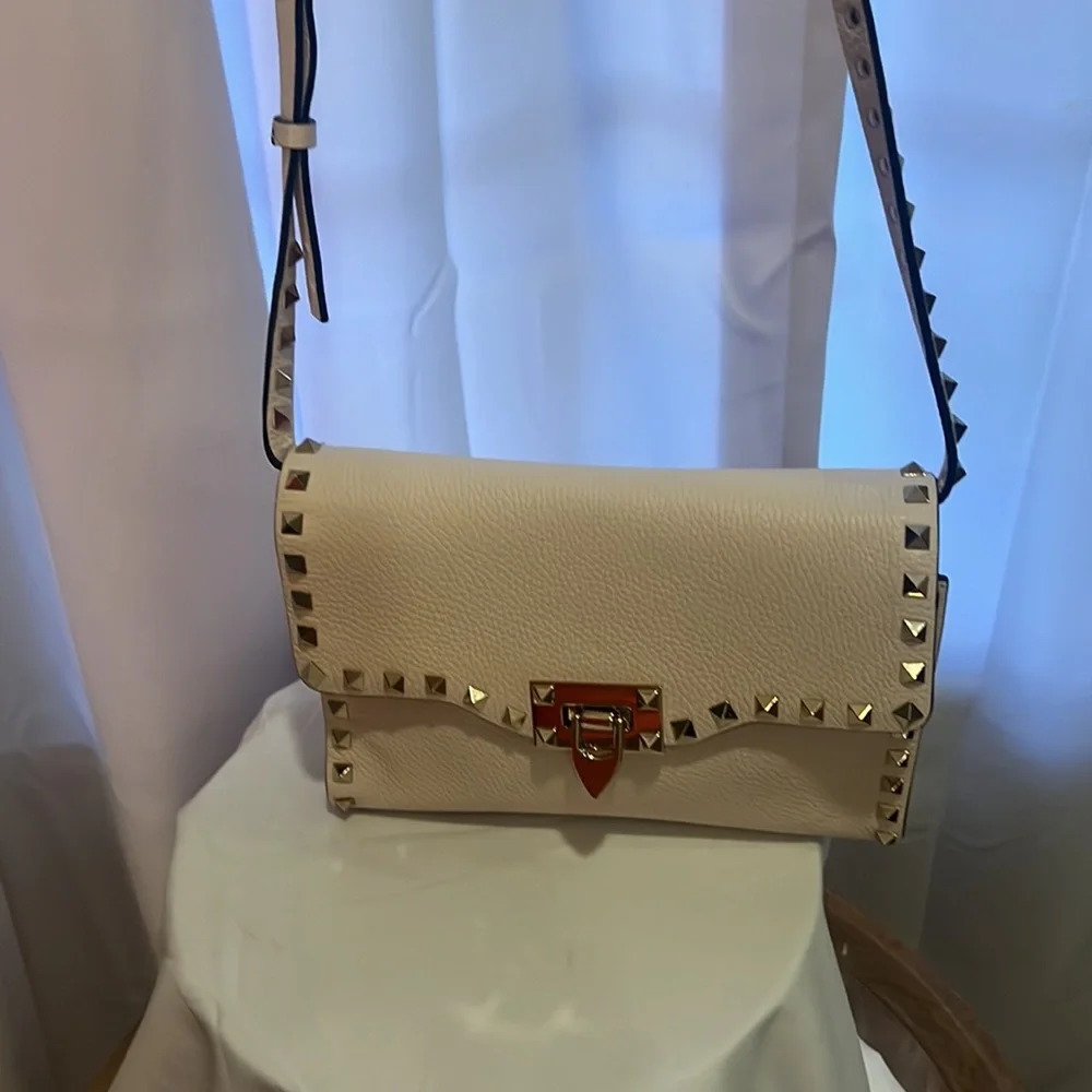 Valentino Garavani Rockstud Crossbody Shoulder Bag Pebble Calf Leather Ivory - Picture 12 of 17